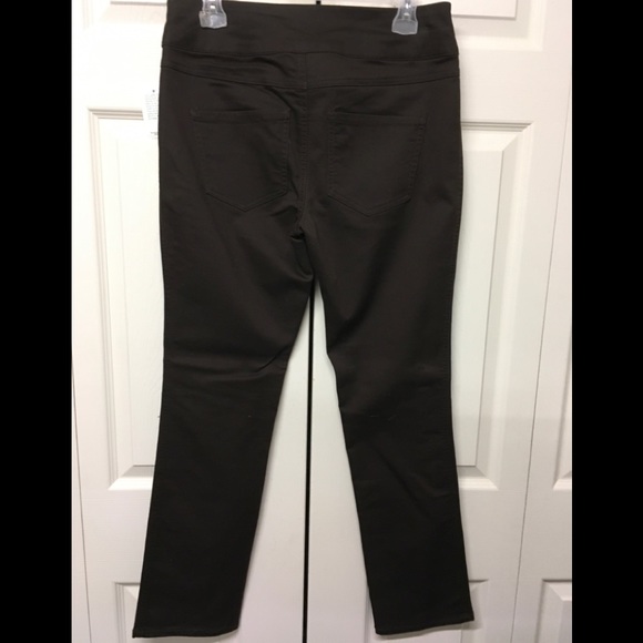 Brown stretch cotton pants. Still has tags never worn. - Picture 2 of 10